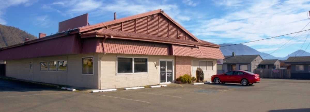 The church's second home on 6th Street